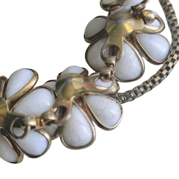 40s Crown Trifari Blossomtime Milk Glass Pearl Floral Choker Necklace Vintage - Picture 7 of 8
